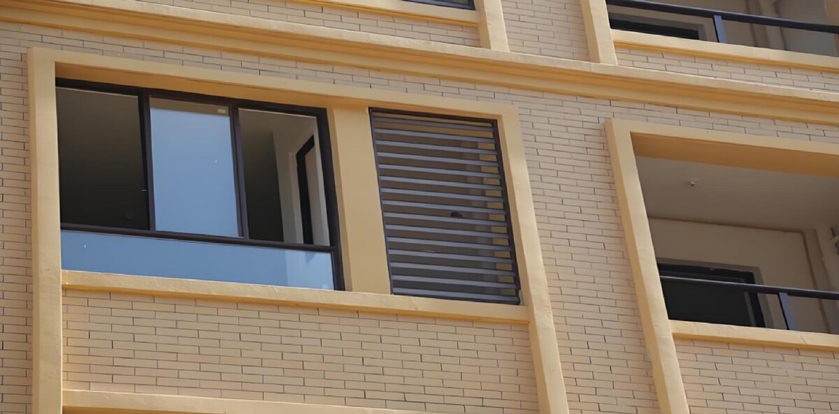 房屋外墻門(mén)窗滲水、開(kāi)裂修繕！(圖1)